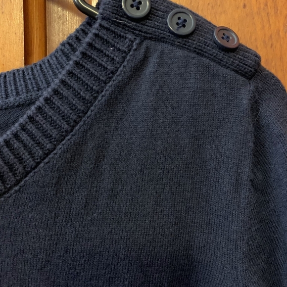 Women's Gap Sweater - Picture 2 of 6